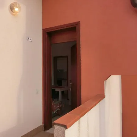 Cozy Flat With Pools In A Village Апартаменти Бібіоне