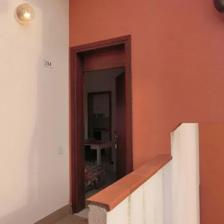 Cozy Flat With Pools In A Village Lejlighed *